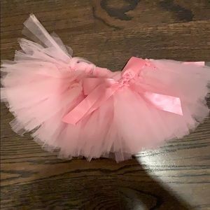 Tutu like new! Ruffle butts!